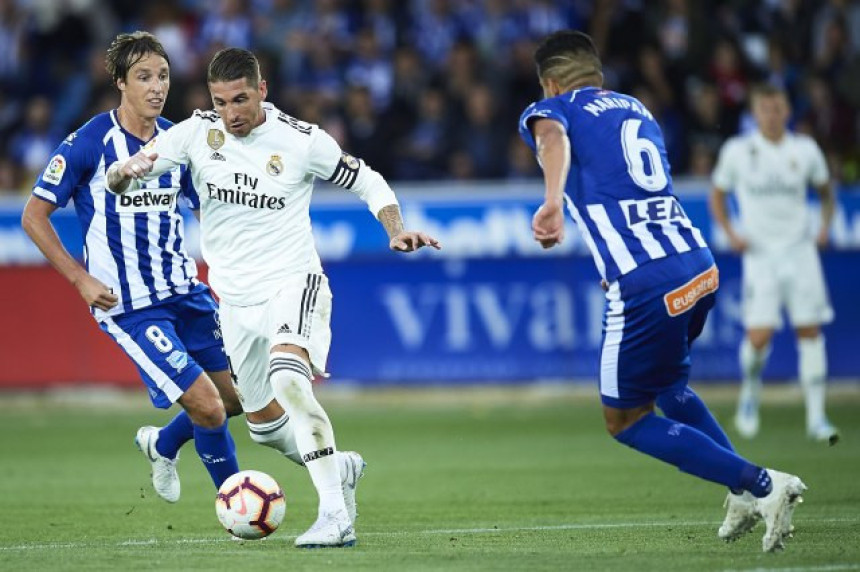 Ramos: Ludost bi bila otjerati Lopetegija!