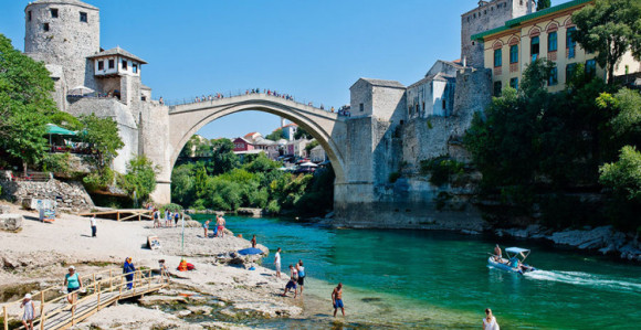 Hapšenje na biračkom mjestu