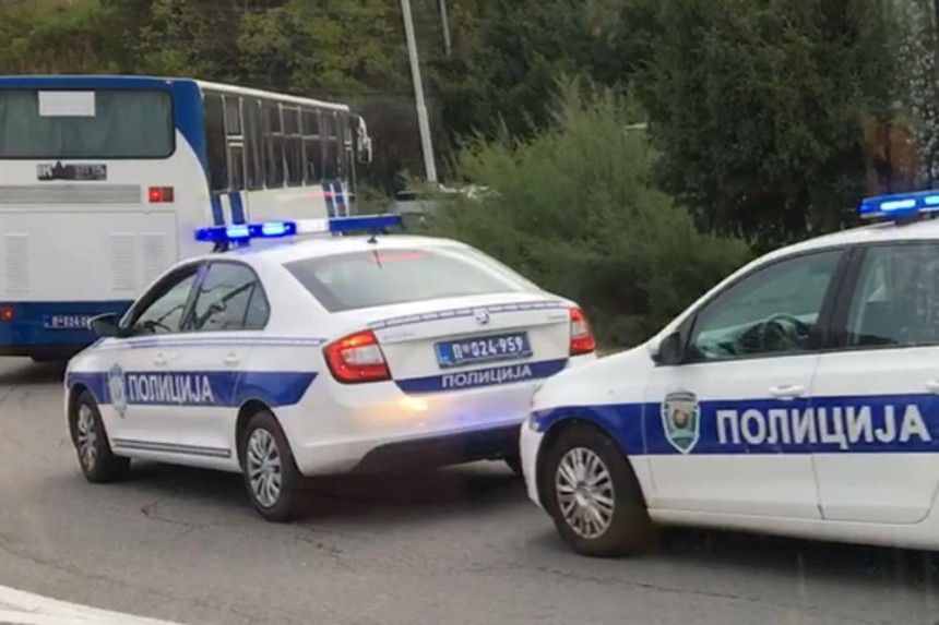 Bačena bomba na automobil na Vračaru