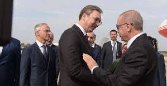 Erdogan stigao u Beograd, dočekao ga Vučić