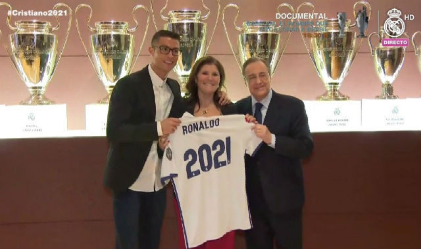 Video: Ronaldo potpisao, pa najavio još jedan ugovor...!