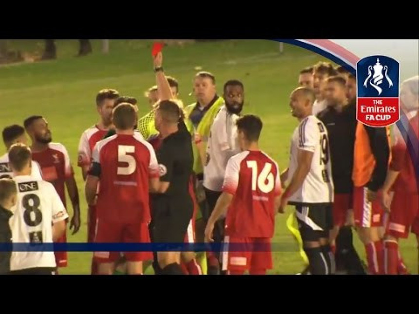 Video: Posljednji sekund, lopta pada na volej, šut - GOL! Ali...