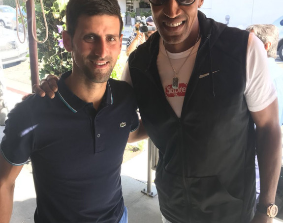 Košarkaška legenda uz tenisku VELIČINU!