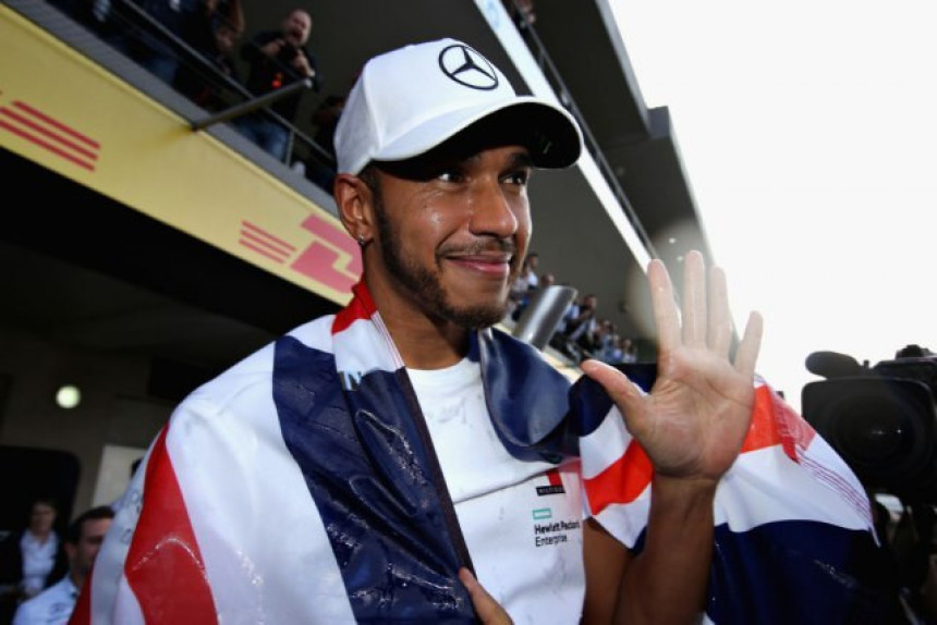 Hamilton: Još sam gladan pobjeda!
