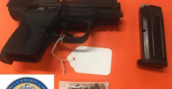 Шестогодишњак донио напуњен пиштољ у школу