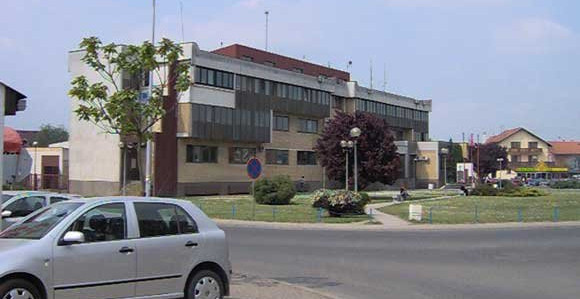 Bijeljina: Sa parkinga ukraden "audi 80"