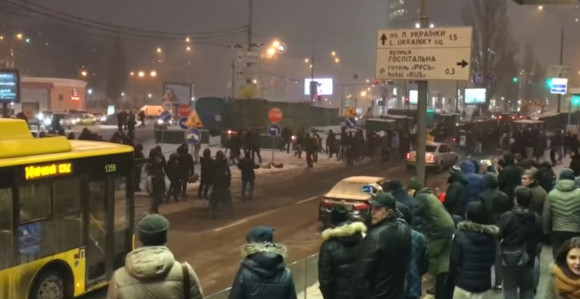 Bezumlje u Kijevu, 10 izbodenih navijača!
