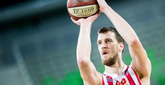 Kuzmić: Spavanje na aerodromu? Spojim klupe, naštimam se...!