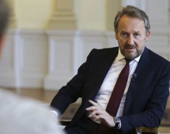 Izetbegović poručio Kitarovićevoj da gleda u svoje dvorište