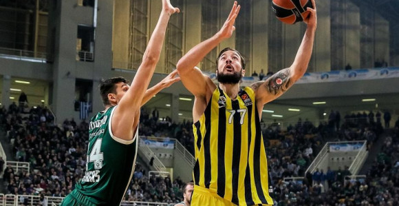 ЕЛ: Фенер силан у Жељковој старој кући!