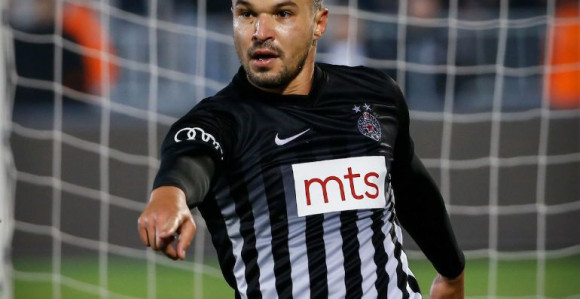 Распуцаног Божинова траже у Грчкој!