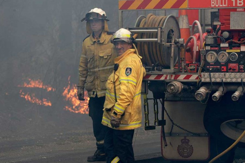 Пожар огромних размјера код Сиднеја