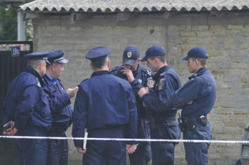 Богатић: Полицајац пуцао у бившу супругу у полицијској станици