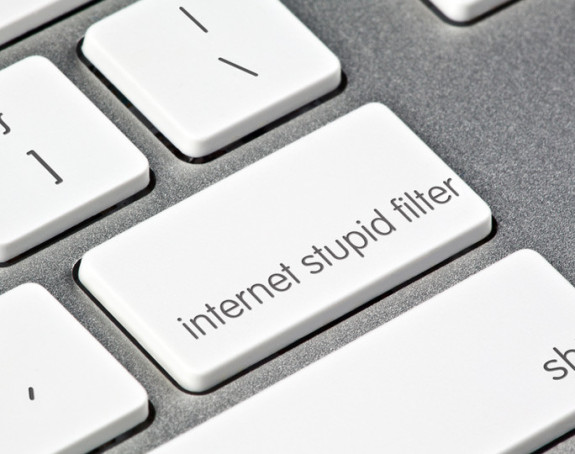 Zašto i kako se gluposti lako šire internetom?