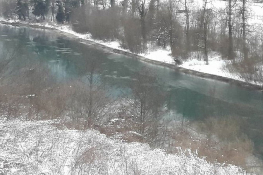 Kod Zvornika zaledila Drina 