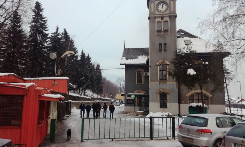 Rudari odbijaju sići u jame