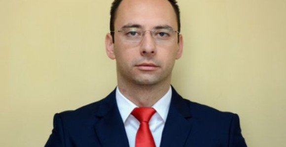 Laž da Tači želi ukidanje taksi