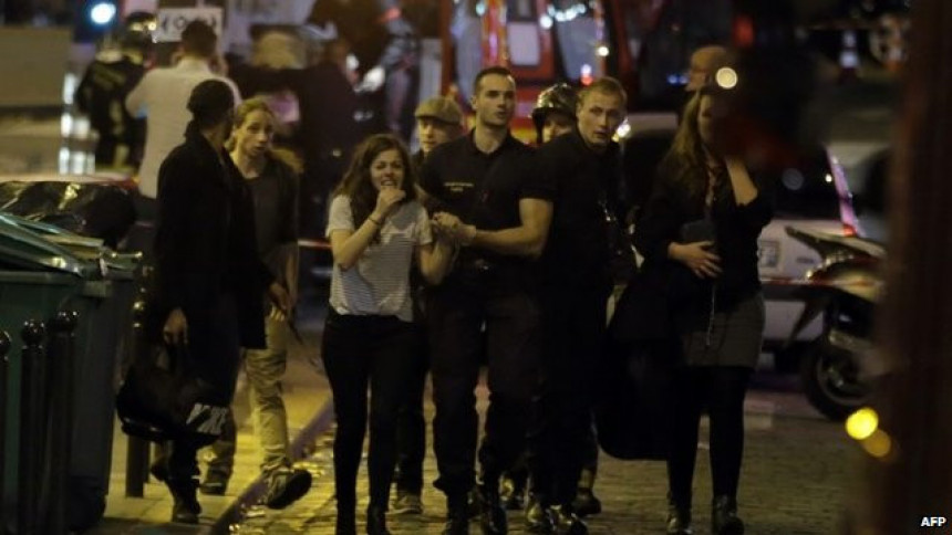 Још једна ноћ насиља и сукоба у Паризу