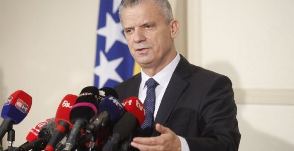 Revizija odgovor na politiku Miloševića