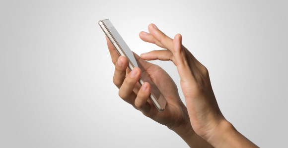 Pametni telefoni uskoro dobijaju "neprobojno" staklo