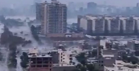 Град забијелио улице Њу Делхија  