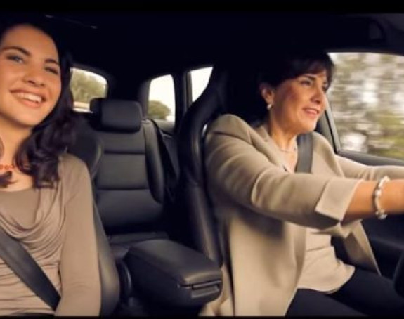 Video: 8. mart je, a Mišel je minirala mušku automobilističku sujetu!
