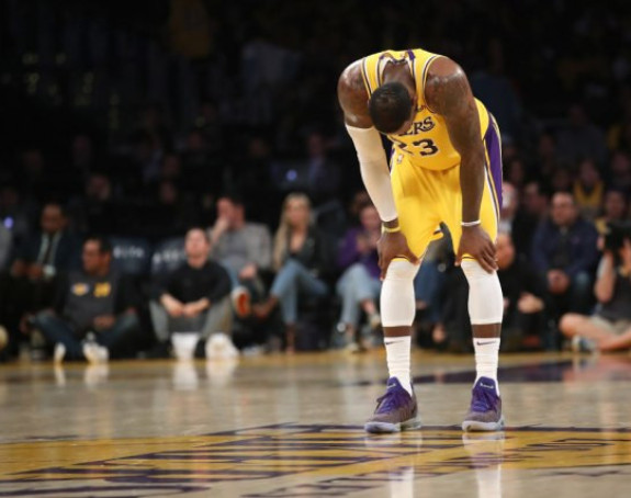 Lebronu "zabrana" da igra mnogo!
