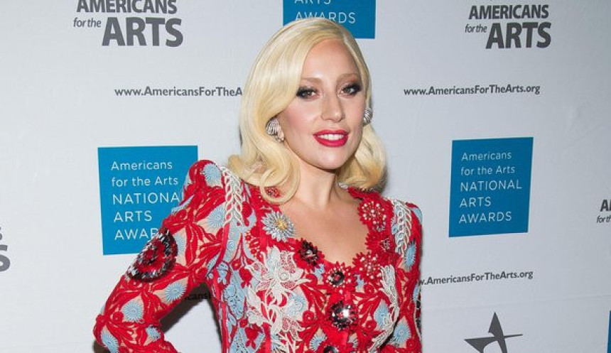 Na aukciji prvi klavir Lejdi Gage i preko 85 predmeta Elvisa Prislija