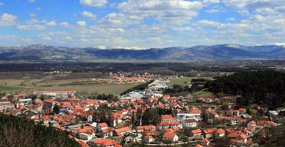 Vučić pozvan da posjeti i Nevesinje