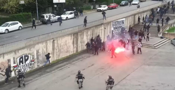 Tri navijača povrijeđena u tuči  