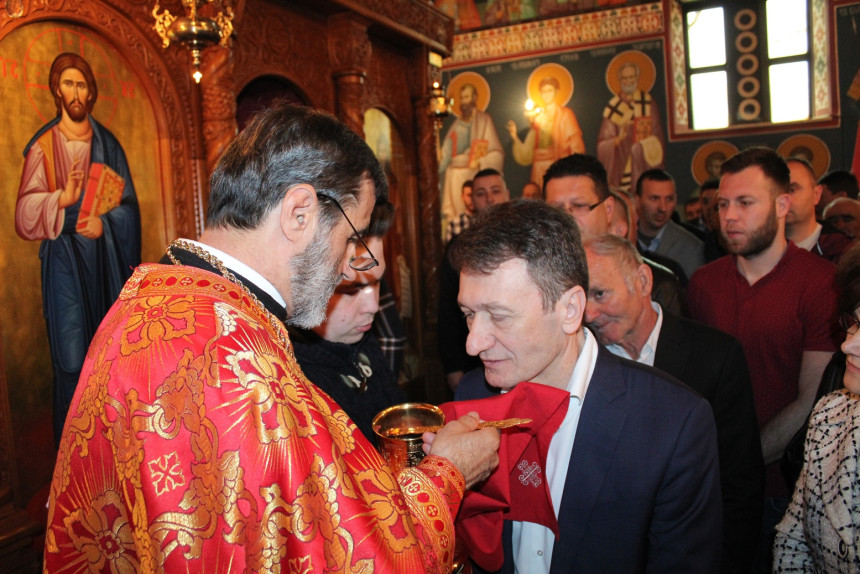 Perić: Praznik da donese radost