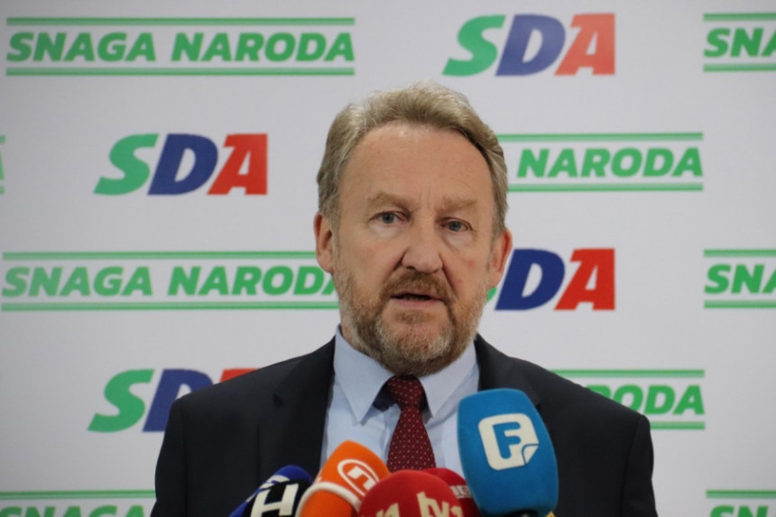 SNSD da prihvati zahtjeve SDA