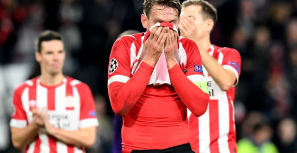 HOL: PSV izgubio prvo mjesto, Ajaks na pragu titule!