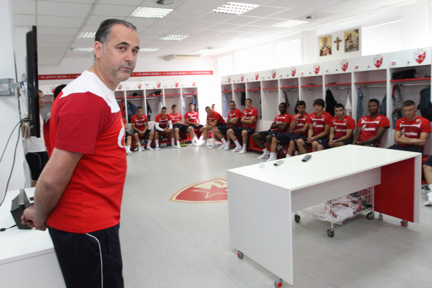 Božović i Zvezda u brojkama: 62-11-10, 52 igrača!