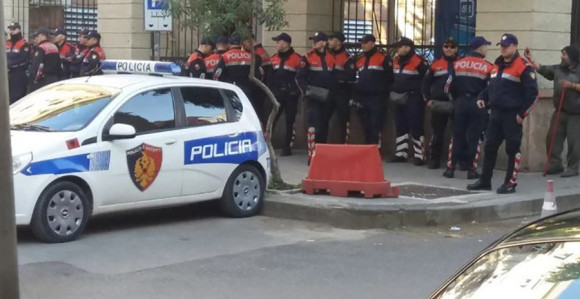 Nasilje u Tirani reagovala policija