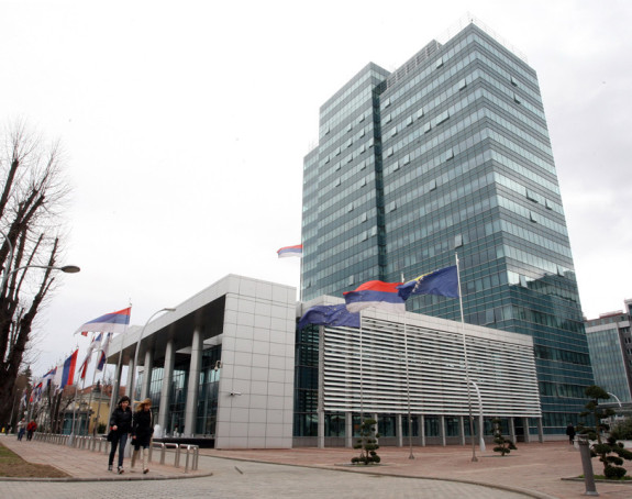 С буџета бјеже приватницима