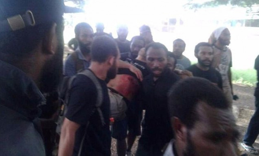 Нова Гвинеја: Полиција пуцала на студенте