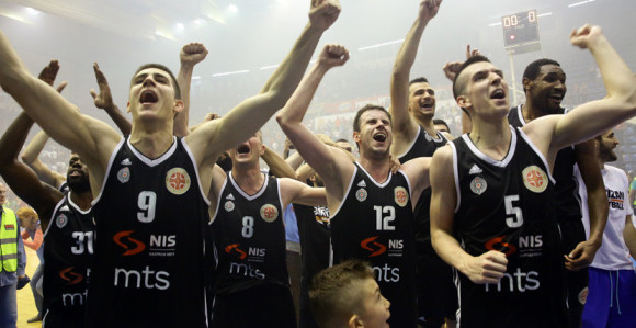 Finale - video: Partizan - Crvena Zvezda... Igra se još!!!