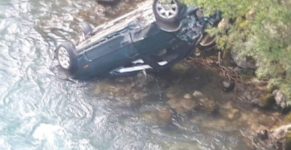 Automobil pao u Neretvu