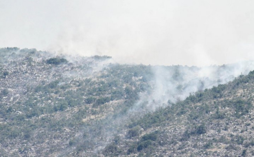 Trebinje: Grom izazvao veliki požar