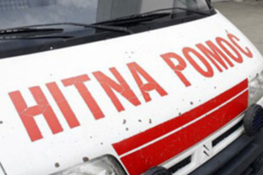 Mladiću palo drvo na glavu 