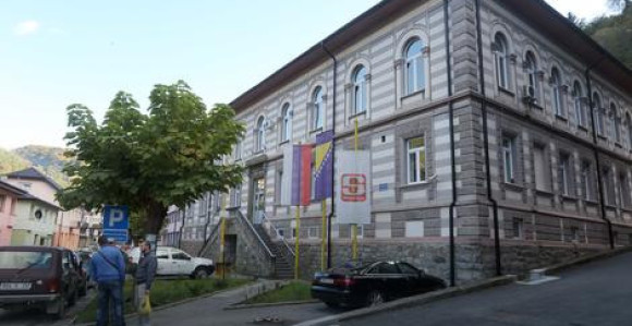 Srebrenica bez biste Čurkinu