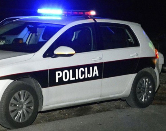 Volvom "pokupio" vesele mladiće 