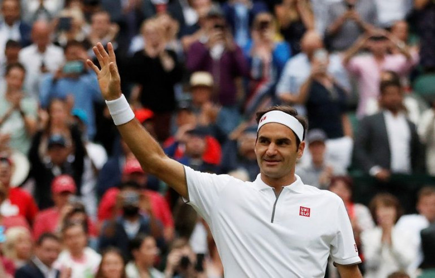 WB: Federer se prošetao, havarija nositeljki!