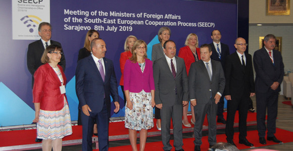 Potrebna saradnja zemalja regiona 