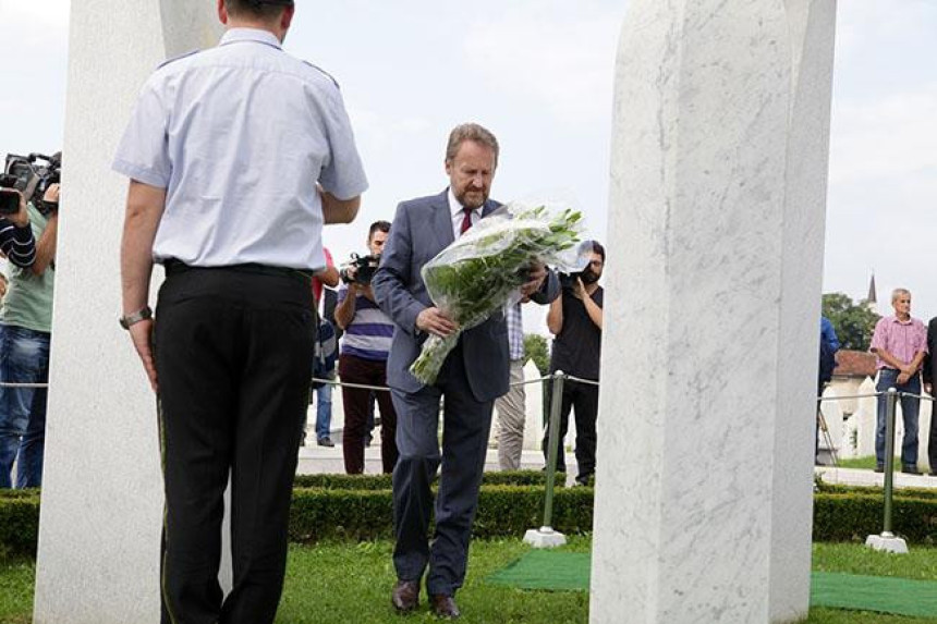 'Mi treba da dovršimo bitku moga oca!'