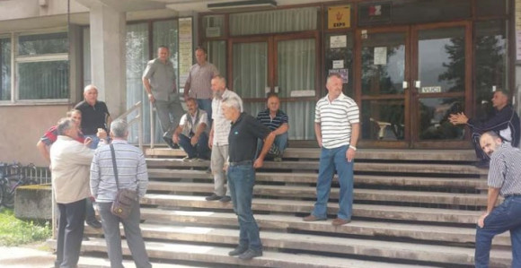 Na ulici: Na penziju čekamo i 20 mjeseci