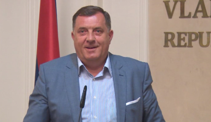 Podrška bahaćenju i uvrede opoziciji