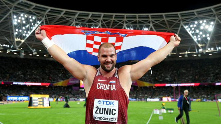 Kik-boks, koplje, pa kugla sa 23 za bronzu na SP!