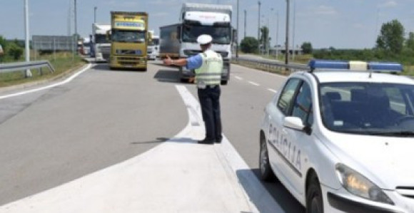 Sa 20 KM htio da podmiti policiju